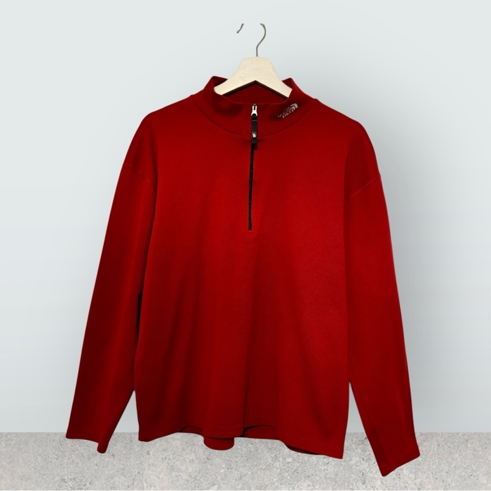 The north face flight series quarter zip pull over base layer men’s M red